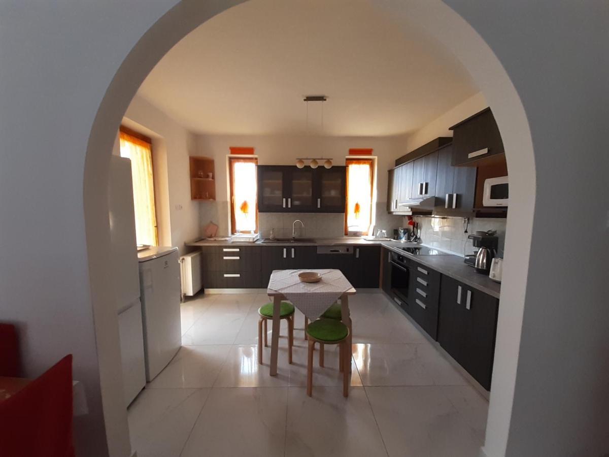 Villa Iris Egerszalok Ngoại thất bức ảnh
